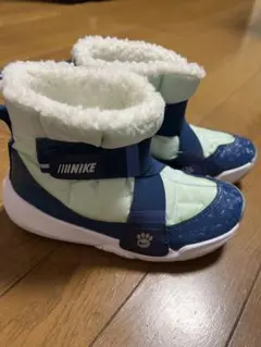 NIKE 防寒ブーツ