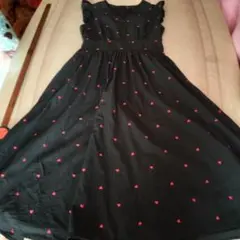 最終ですトッコクローゼットハート刺繍 フリル袖ワンピース