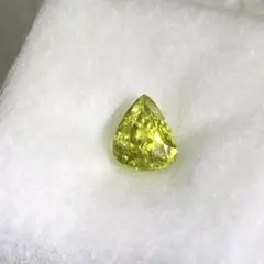 天然石 スフェーン ルース 0.8 ct 非加熱 マダガスカル産 グリーンです。