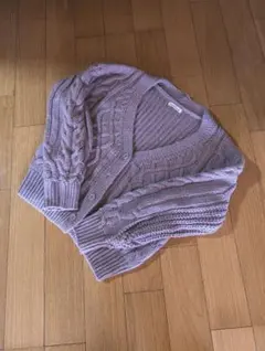 ケーブル編みカーディガン　ショート丈