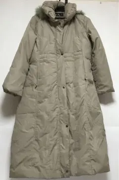 お買い得❣️レディース　ベージュ フード付き ロングダウンジャケット