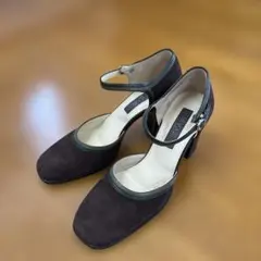 et vous スウェードアンクルストラップ パンプス