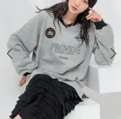 グレー 長袖Tシャツ プリントデザイン