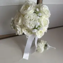 ホワイト ウェディングブーケ ラウンド型