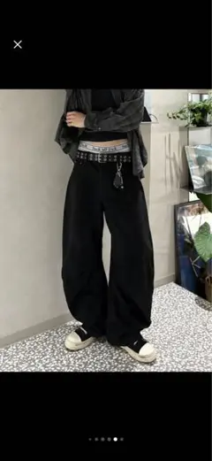 RADIANT curve tuck pants