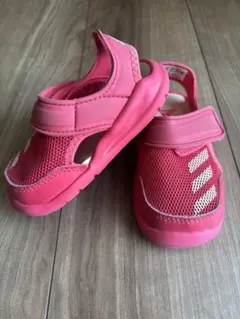 adidas ピンク メッシュ サンダル