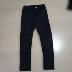GU スリムフィット ブラックパンツ