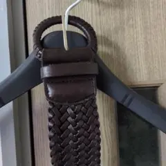 ブラウンのベルトです。