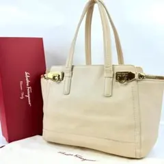 美品　フェラガモ　トートバッグ　アリアナ　ショルダー ガンチーニ