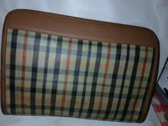 レア商品‼️ダックス クラッチバッグ レザー PVC ハウスチェック ロゴ 茶