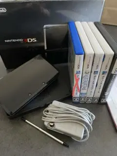 ニンテンドー3DS ジャンク品 コスモブラック <カセット4種付き>