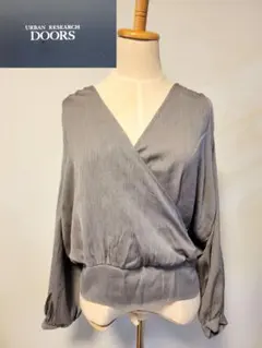 【再値下げ❗】新品　URBAN RESEARCHDOORS　カシュクールブラウス