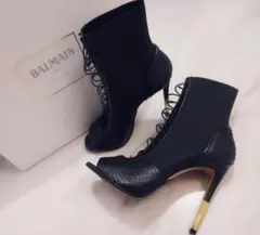 BALMAIN ブラック ブーティ 高ヒール