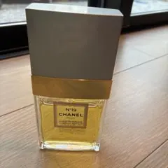 N°19 ヴォワル パフュメ リフレッシング ボディ ミスト 75ml