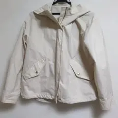 ホワイト フード付きジャケット