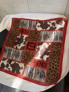 FENDI 動物柄 ハンカチ