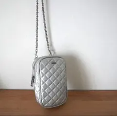 極美品 ヘザー　シルバー　ミニショルダー　キルティング　ショルダーポーチのサムネイル