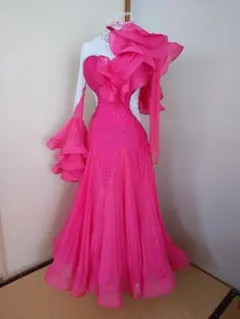 ピンク フリル付き 社交ダンスドレス
