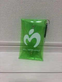 Mrs. GREEN APPLE クリアポーチ カラビナ付き エポスカード特典 - メルカリ