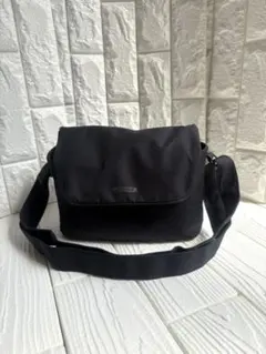 Item thumbnail for item a39108ca-8e7b-4997-996e-06a8d6ede58f