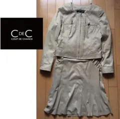 美品 クードシャンス スカートスーツ上下 ノーカラージャケット M 膝丈