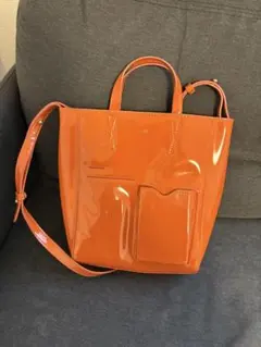 オレンジ　ショルダーバッグ
