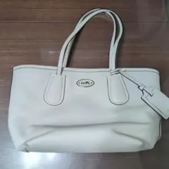 ホワイトトートバッグ