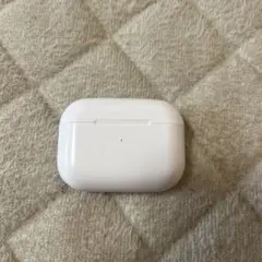 Apple AirPods Pro 第一世代　片耳、本体ケースのサムネイル
