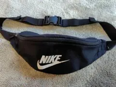 Nike ボディバッグ ブラック ウエストポーチ