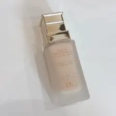 Dior プレステージ ホワイト ル プロテクター UV ミネラル BB 00のサムネイル