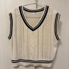 INGNI アイボリー Vネック ニットベスト