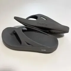 OOFOS ウーフォス リカバリーサンダル EU40 グレー 26cmのサムネイル