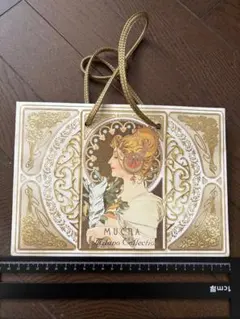 MUCHA 2025 ミラノコレクション 紙袋 ショッパーバッグ パッケージ