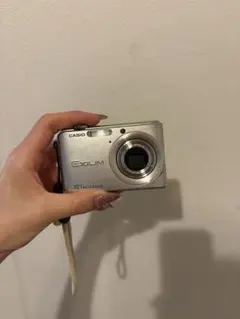 CASIO EXILIM 72メガピクセル コンパクトデジタルカメラ Amazon | カシオ Exilim EX-Z70 7.2MP デジタルカメラ3倍アンチ