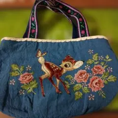 ディズニーリゾート　バンビ　刺繍　ミニトート