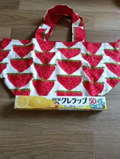 いちご柄トートバッグ 30cm x 50cm　ハンドメイド