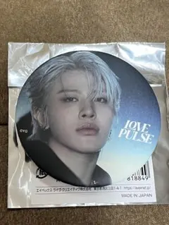 treasure ジョンファン love pulse 缶バッジ