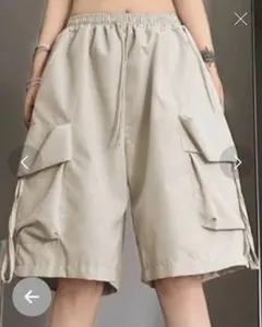 新品 カーゴハーフパンツ ベージュ系のサムネイル