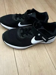 Nike レボルーション6フライイーズ ブラック ランニングシューズ23.5㎝