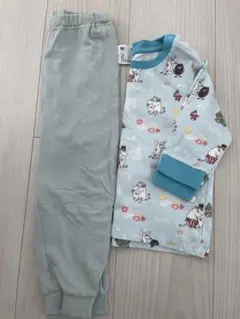ユニクロ　長袖パジャマ