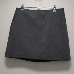 UNIQLO グレー系チェック ダークグレー　スコート L