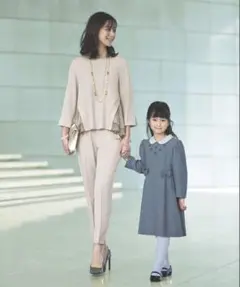 未使用近　プリーツペプラムトップス×テーパードパンツ2点　ピンクベージュ