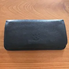 IL BISONTE　イルビゾンテ 黒 レザー 長財布 ラウンドファスナー