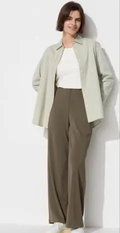 新品 ユニクロ クレープジャージーストレートパンツ M オリーブ