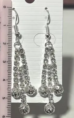 ロングピアス 揺れる クリスタル装飾 シルバー系 フック 約6.5cm 番号24