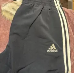 adidas ストライプ ジャージパンツ　ブラック