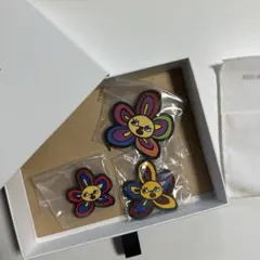 ARTIST-MADE COLLECTION BY BTS V ピンバッジのサムネイル