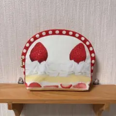 ★リアルいちごショートケーキ★ハンドメイドポーチ★イチゴ柄★スイーツ柄★ケーキ柄