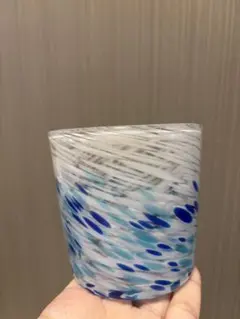 琉球ガラス ロックグラス 水色 白 渦巻き模様