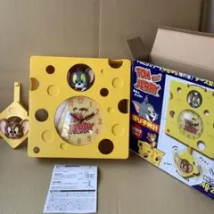 トムとジェリー チーズ型　壁掛け時計　振り子時計